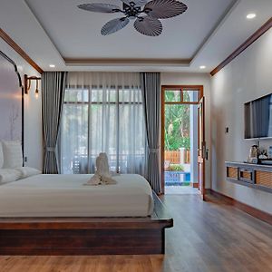 Double Room Pool View